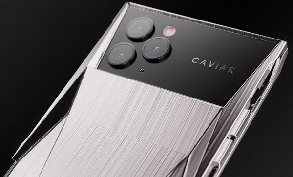 Caviar推出钛金换壳版iPhone 11 Pro 向特斯拉皮卡问候