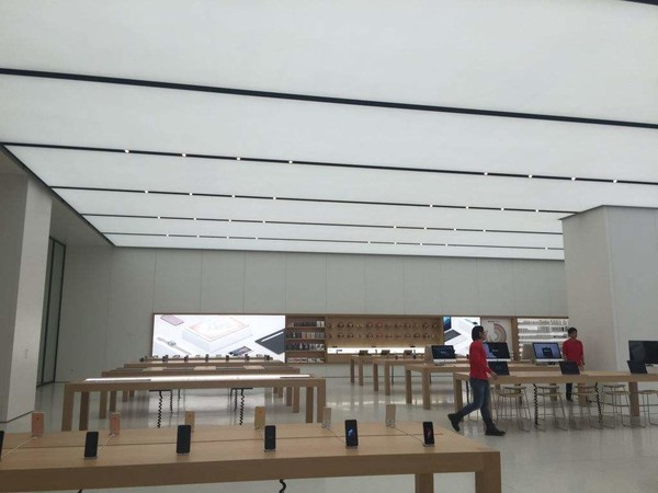 Apple Store内景